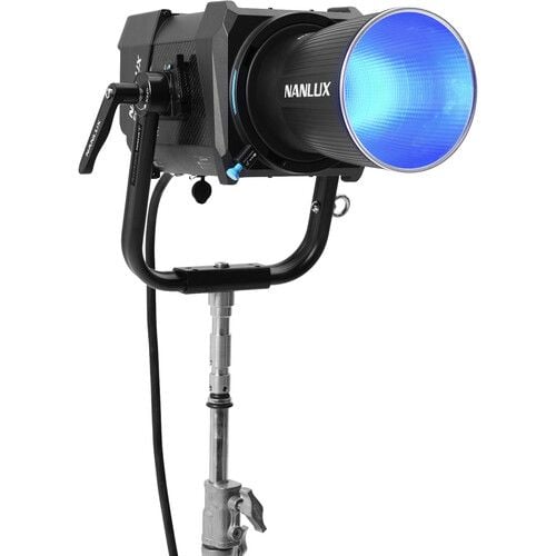 NANLUX Evoke 900C RGB Spot Light with Trolley Case