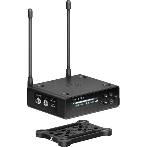 ew-dp_835_set_d.jpg Sennheiser Portable Digital UHF Wireless Microphone System with SKM-S Handheld Transmitter and MMD 835 Cardioid Dynamic Microphone Module (R1-6: 520 - 576 MHz)