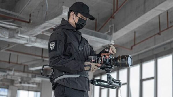 gss-t02_b.jpg Tilta Float Handheld Gimbal Support System